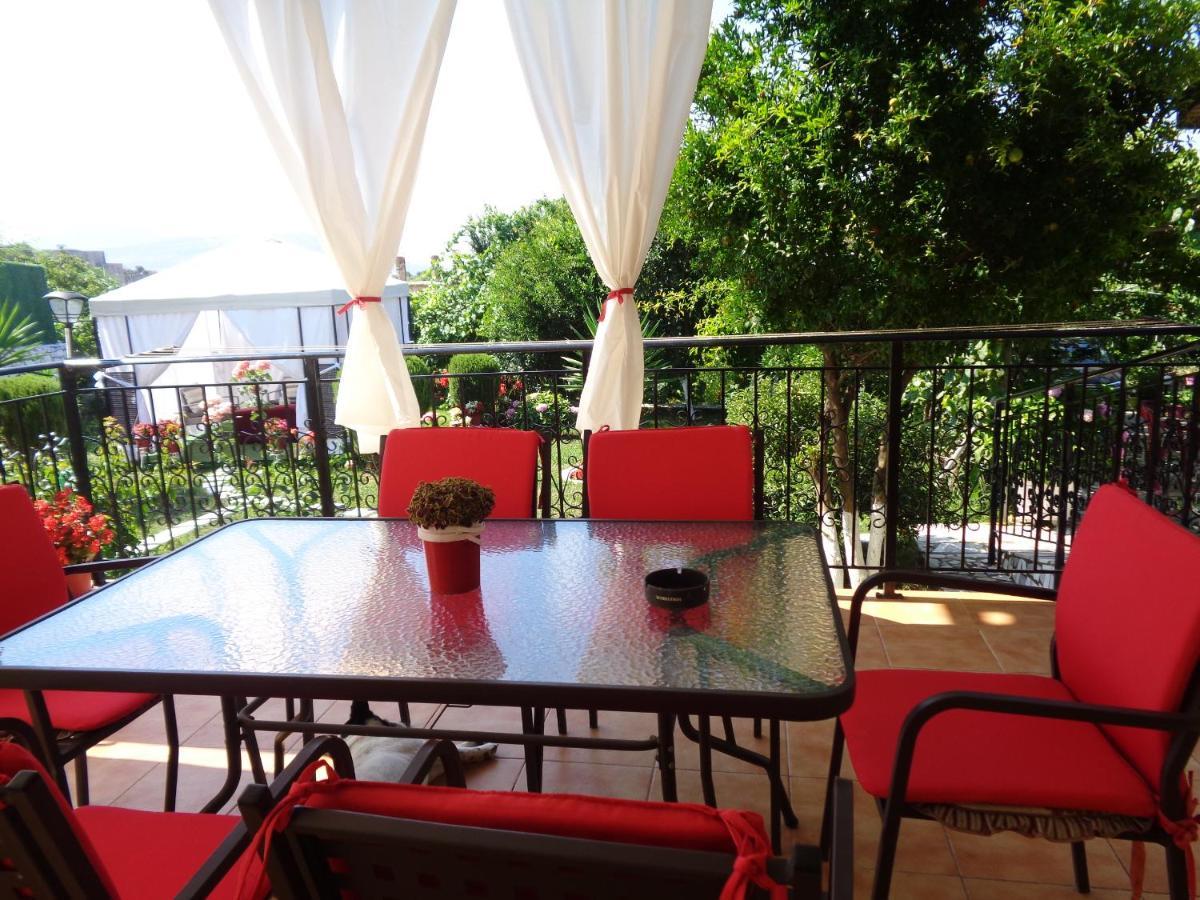 Villa Cato Sarandë エクステリア 写真
