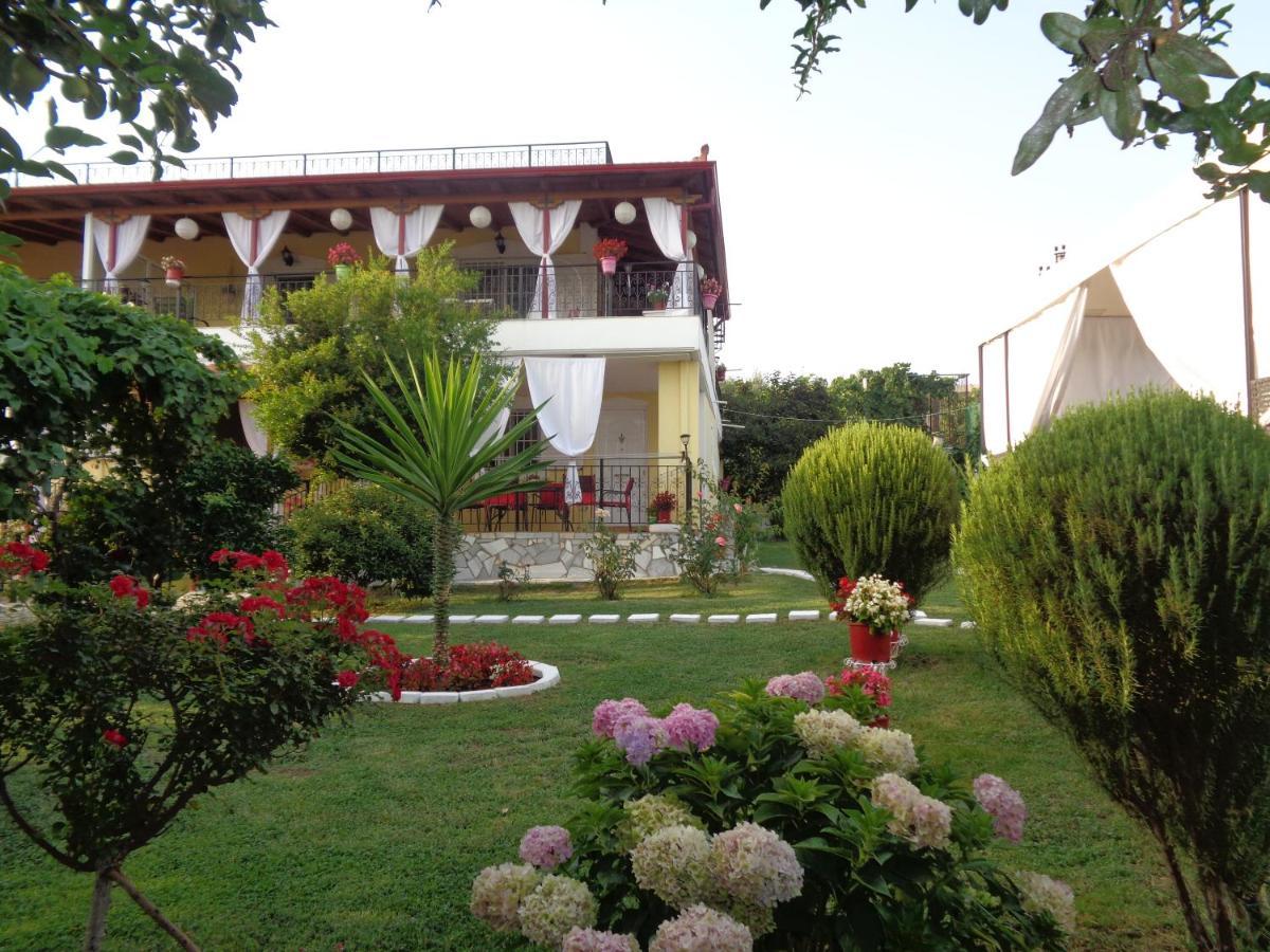 Villa Cato Sarandë エクステリア 写真
