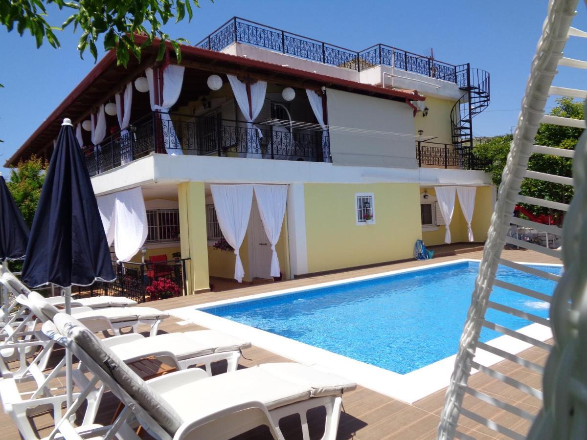 Villa Cato Sarandë エクステリア 写真