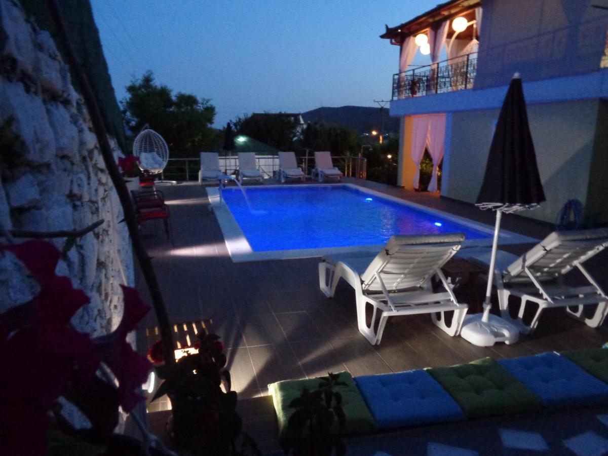 Villa Cato Sarandë エクステリア 写真