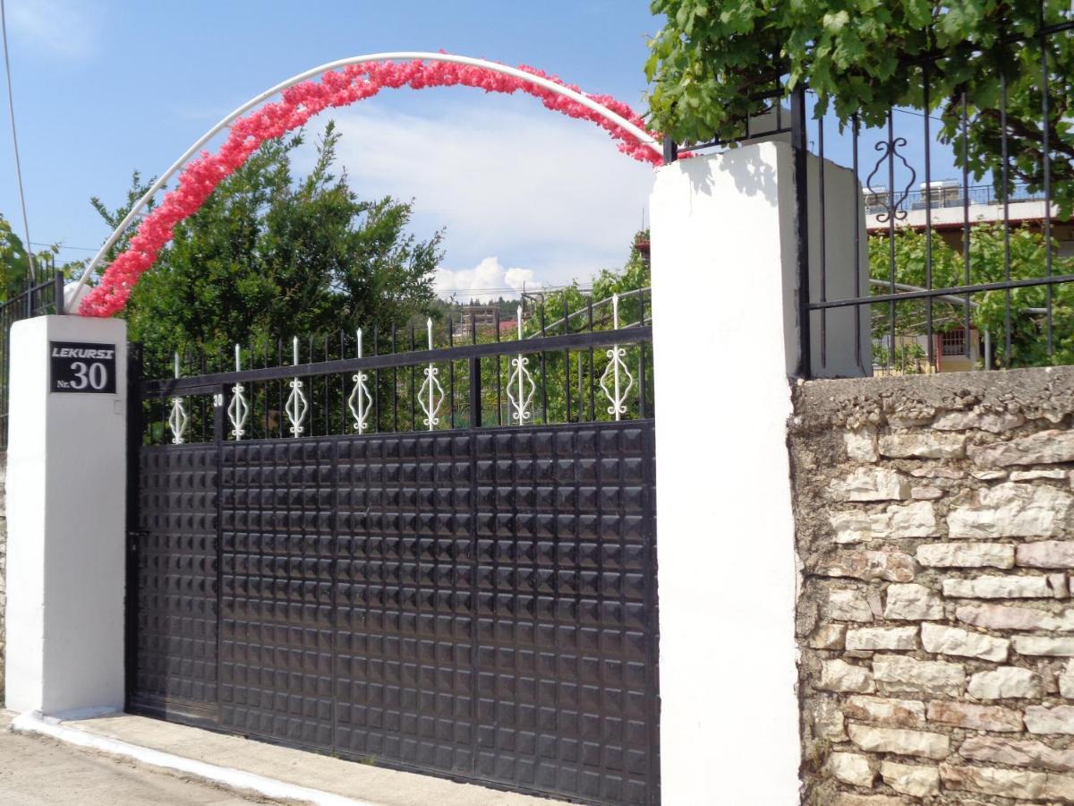 Villa Cato Sarandë エクステリア 写真