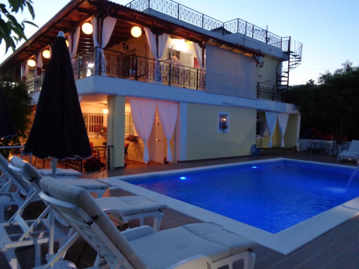 Villa Cato Sarandë エクステリア 写真