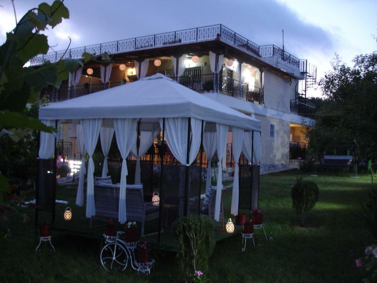 Villa Cato Sarandë エクステリア 写真