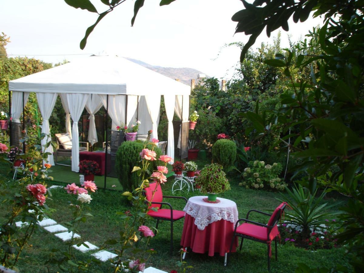 Villa Cato Sarandë エクステリア 写真